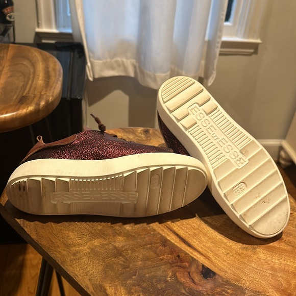 Red Metallic Esseutesse Sneakers size 36 - Picture 7 of 7
